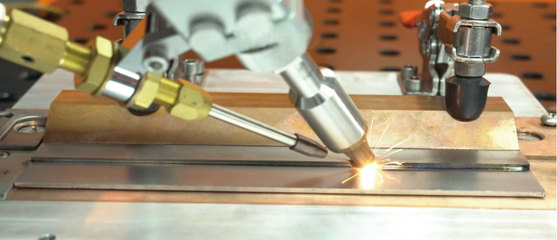 Simple Operation and Easy Use - Megmeet 4-in-1 lux series laser welding machine.png